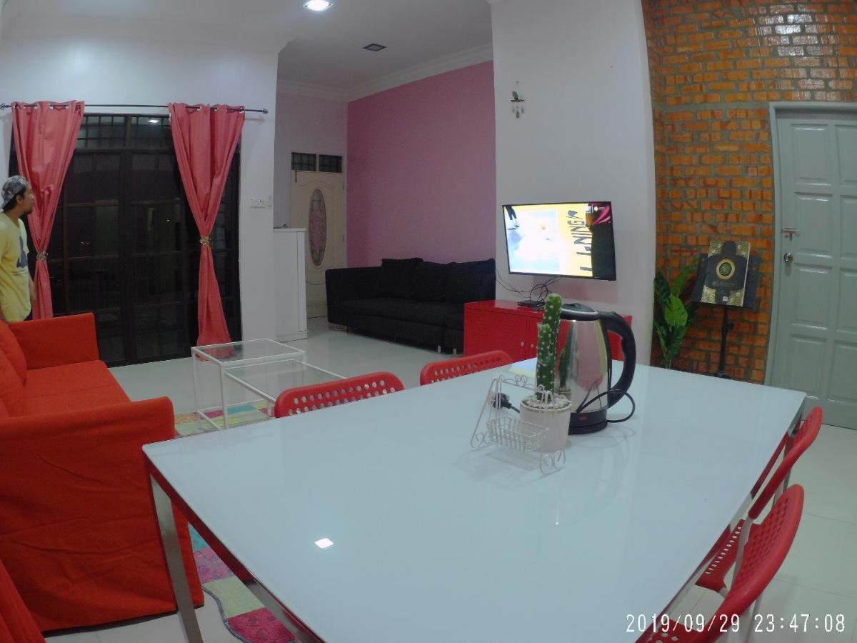 Holiday Homestay دونجون المظهر الخارجي الصورة