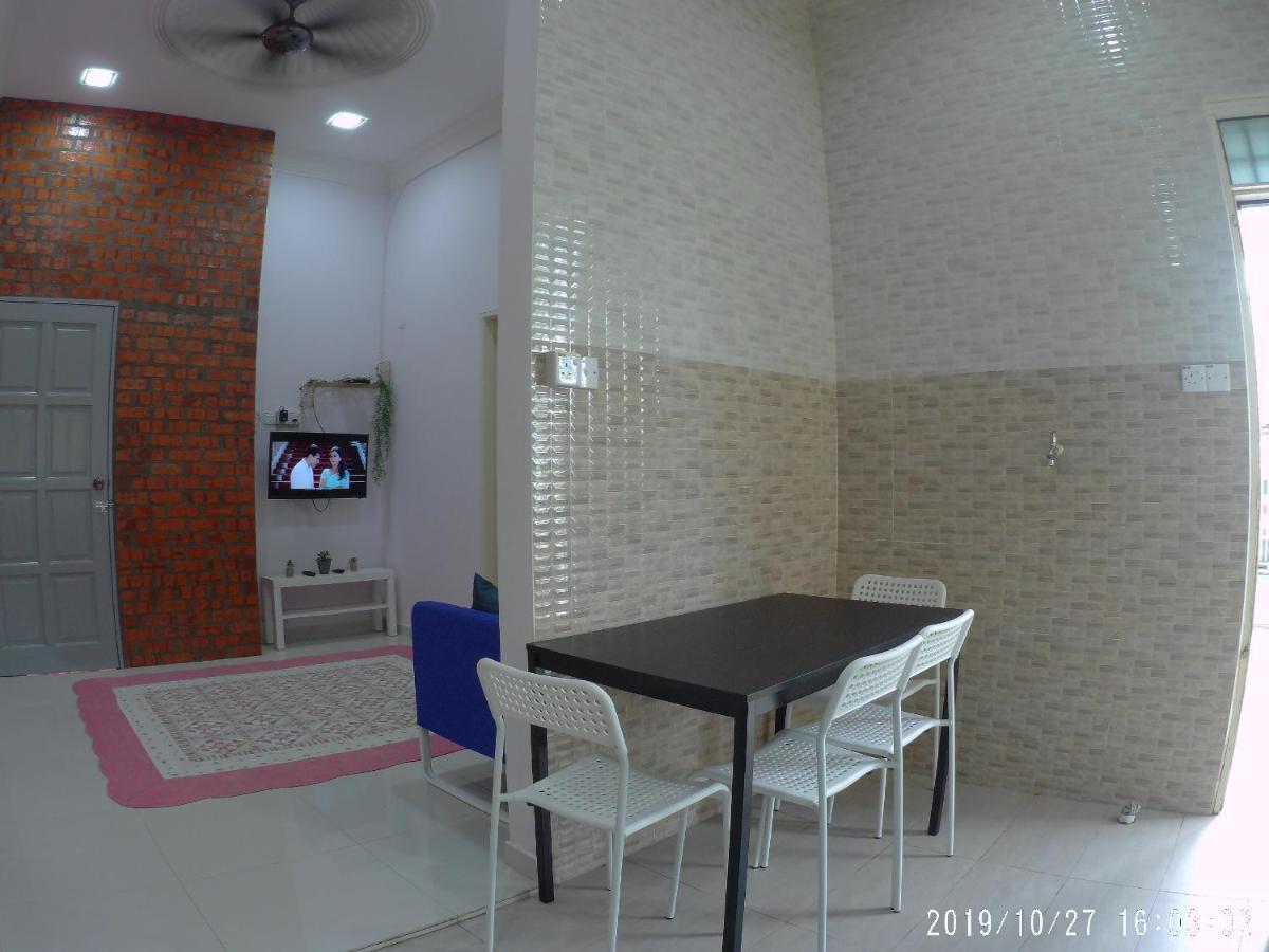 Holiday Homestay دونجون المظهر الخارجي الصورة
